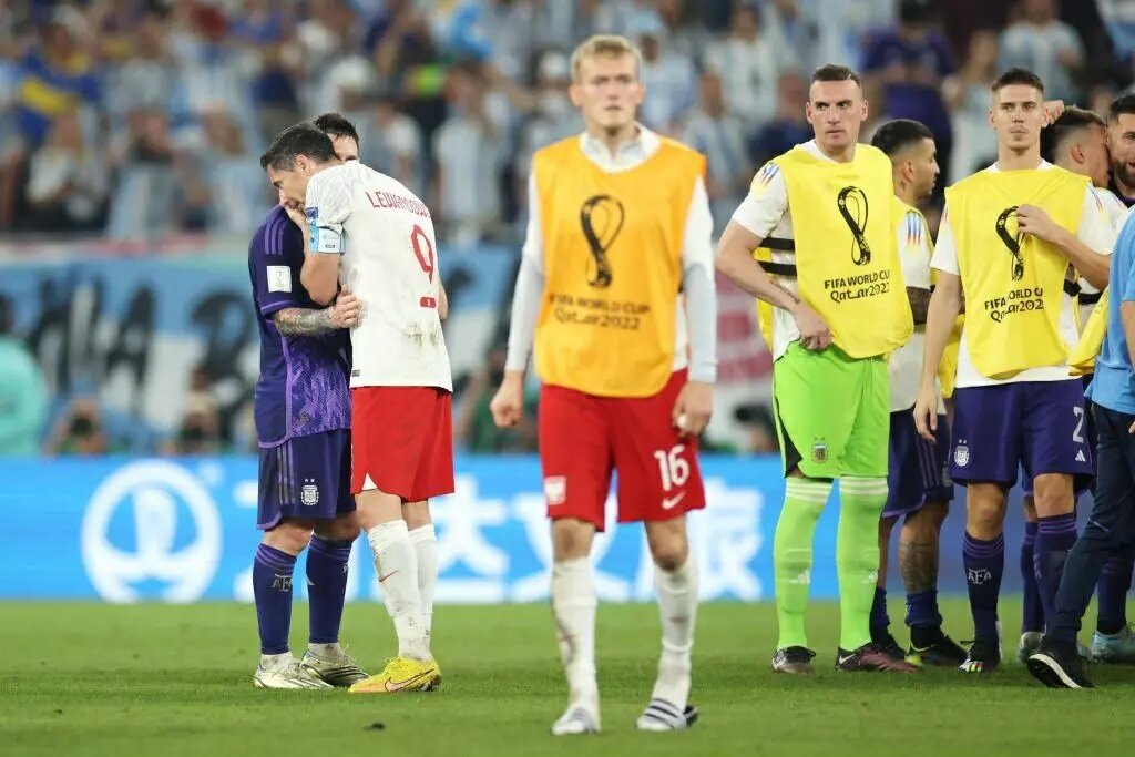 فریم به فریم با رفتار مشکوک مسی و لواندوفسکی در جام جهانی | اتفاق بحثبرانگیز بین دو فوق ستاره