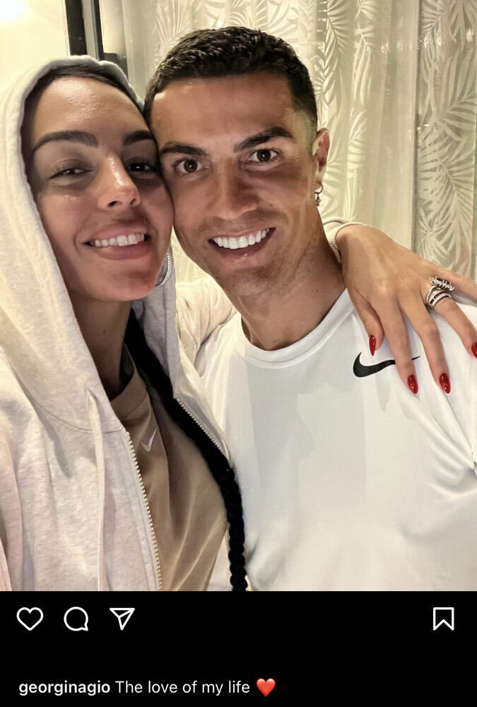 عکس | دختری که در جام جهانی سراغ عشق زندگی اش رفت | ملاقات با ستاره فوتبال وسط جام جهانی