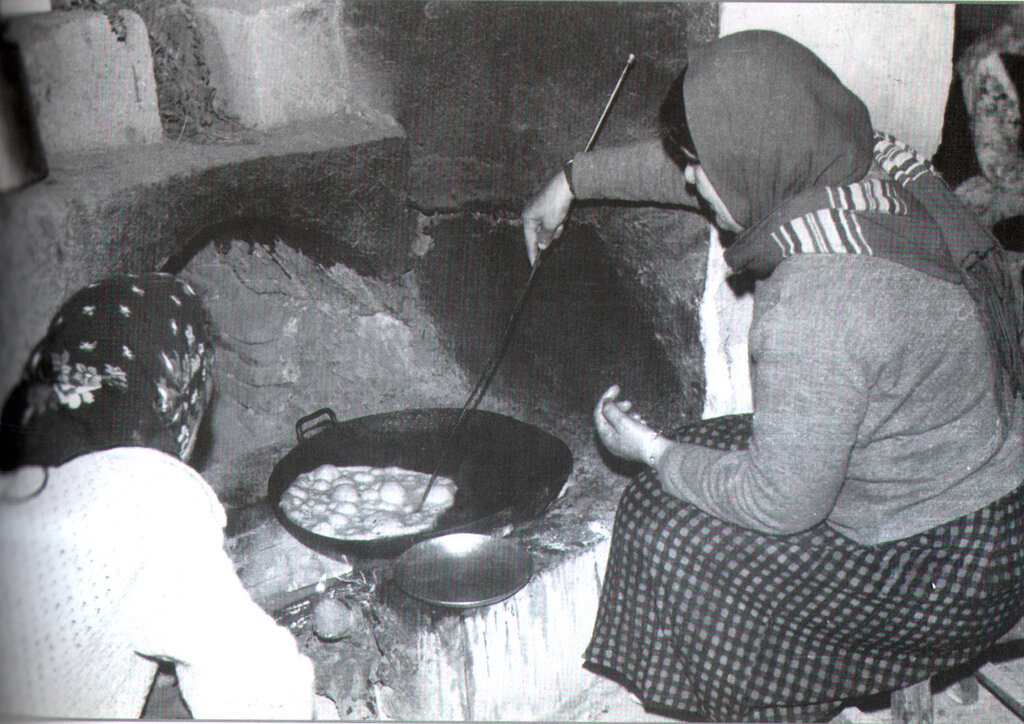 گفتوگو با کارشناس غذا و داور مسابقههای آشپزی: چطور یک خوراکی در پی تصاحب جایگاه اشکنه و آش تهرانیهابود؟ | وقتی آشپزیهای کوچه بازاری رونق گرفت