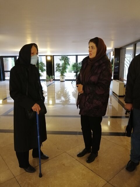 تصاویر | پیکر مفتون امینی زیر باران به خانه ابدی بدرقه شد