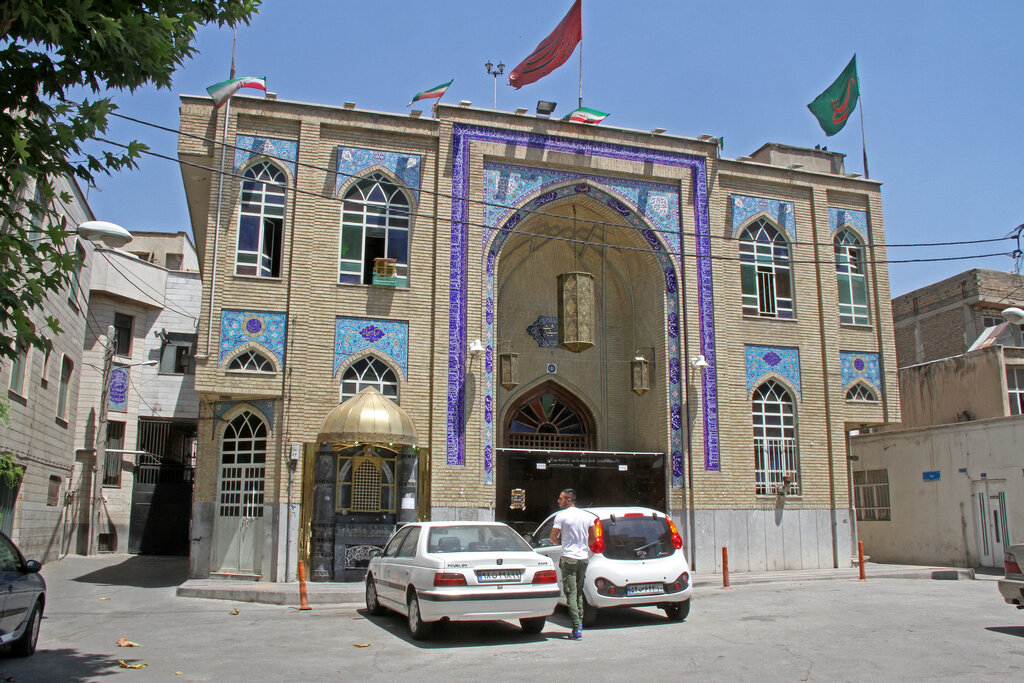 گرمابه ارباب همچنان پابرجاست | ۷ دهه پذیرایی از مردم غرب تهران