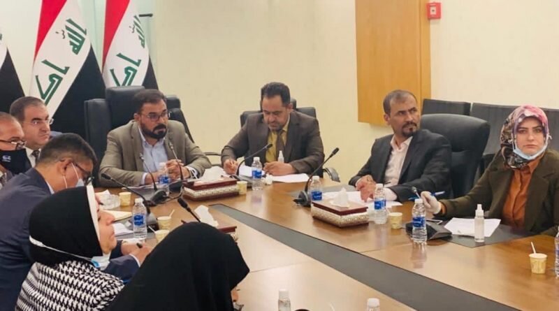 تصاویر ا پوشش متفاوت نماینده زن پارلمان عراق در تهران ؛چرا لیلا تمیمی در مجلس ایران چادر بر سر کرد؟