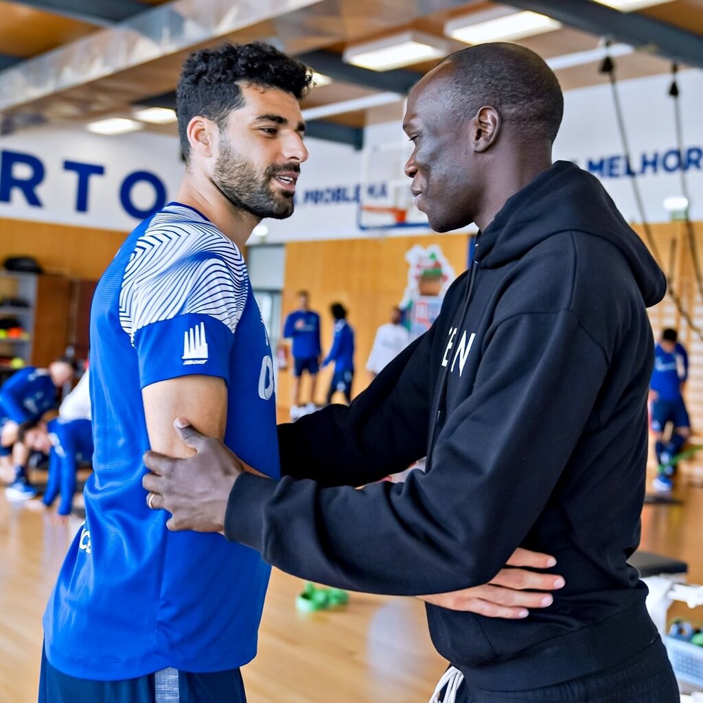 عکس | عامل شکست برزیل در آغوش ستاره تیم ملی ایران