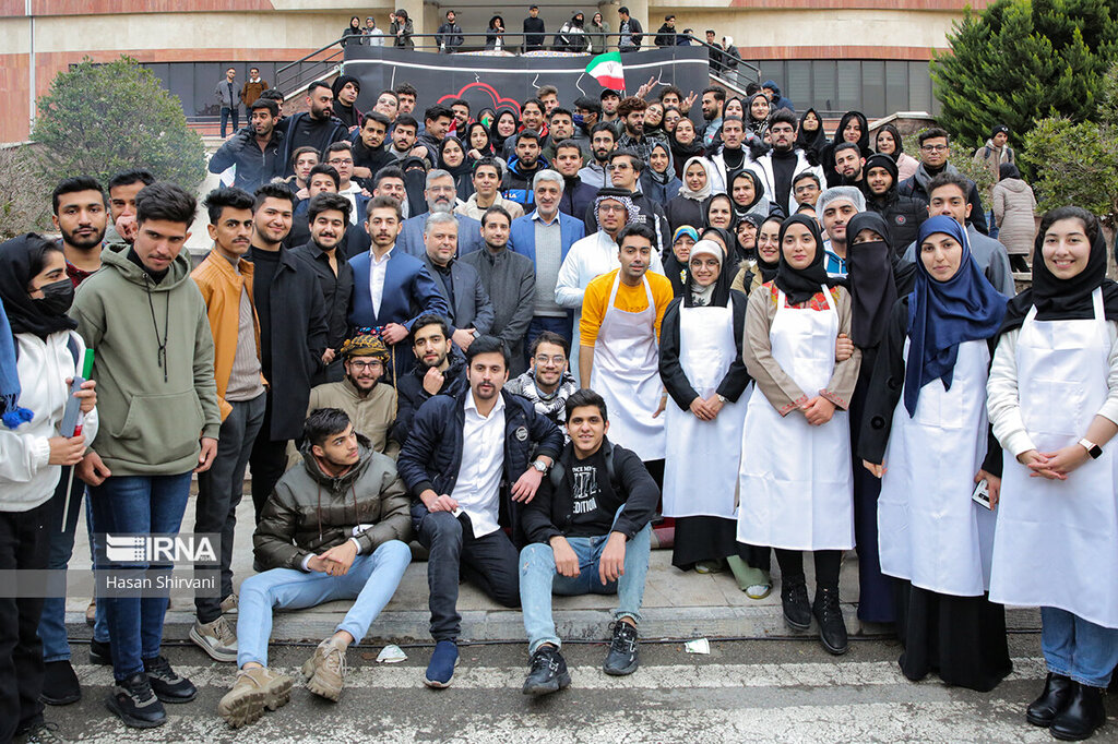 عکس ا مسابقه آشپزی دانشجویان علوم پزشکی در روز دانشجو ؛ دنیای رنگارنگ این دانشجویان در ۱۶ آذر  را ببینید