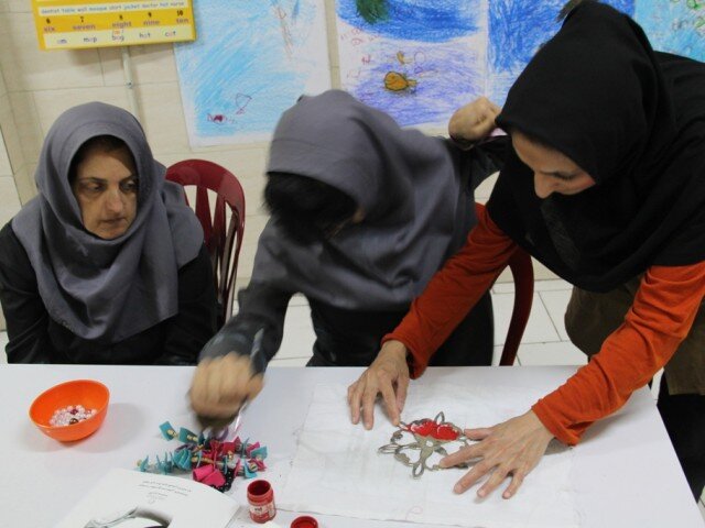 بحران در مراکز توانبخشی غرب تهران | درهای خانه امید معلولان بسته میشود؟