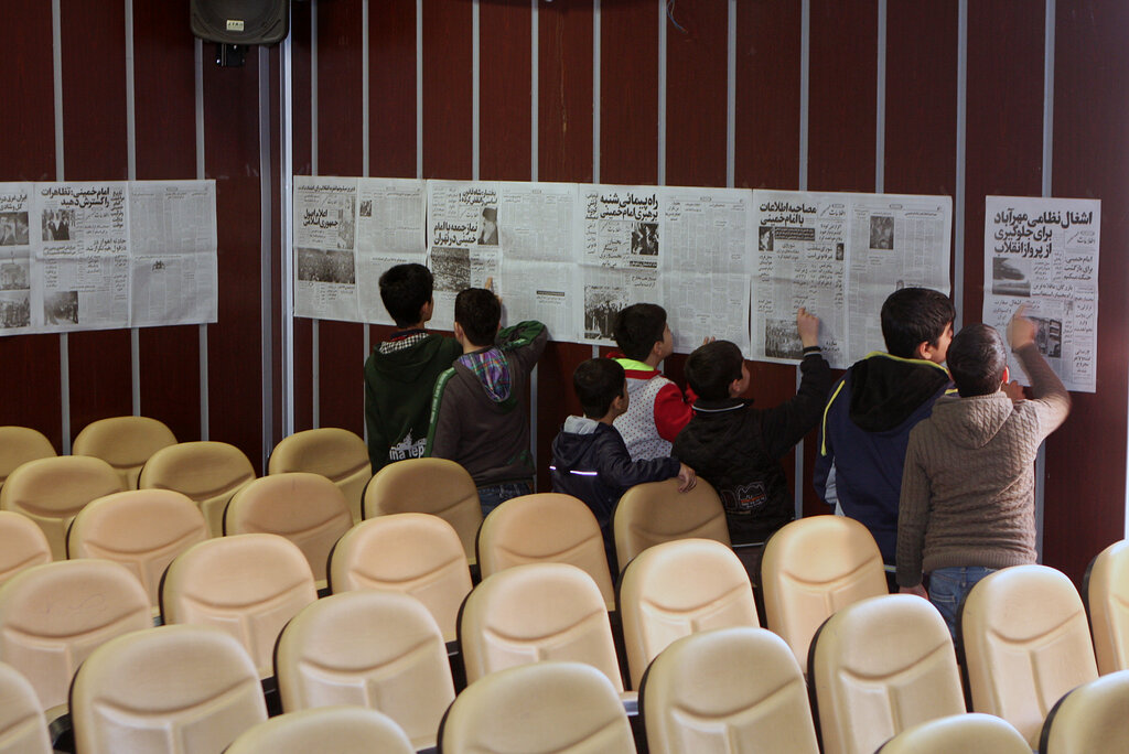 قلیان بده، کتاب بگیر! | چگونه سرای محله یافتآباد پاتوق جوانان محله شد؟