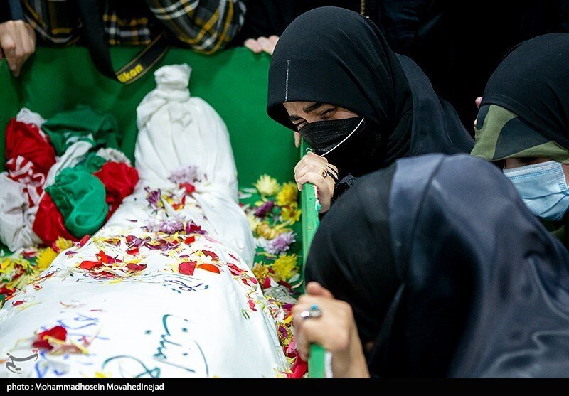 تصاویری غمانگیز از بدرقه شهیدحسن مختارزاده