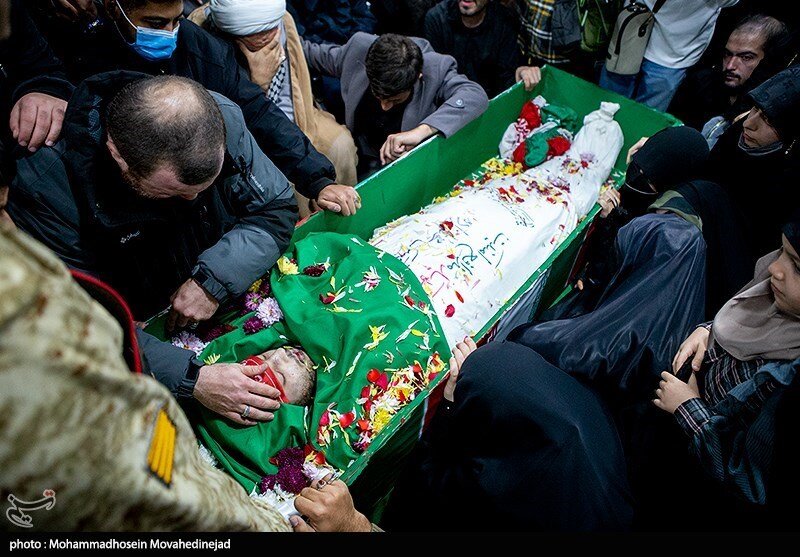 تصاویری غمانگیز از بدرقه شهیدحسن مختارزاده