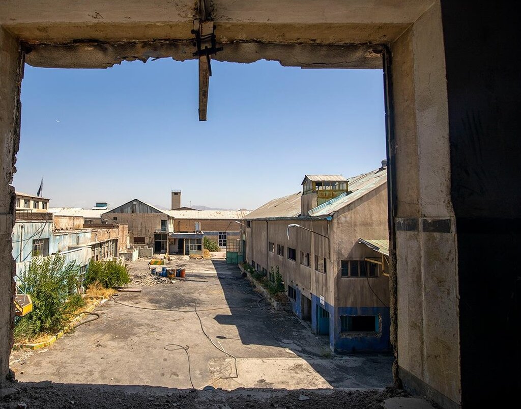 چطور یک بچه پولدار با رفیقش در جنوب تهران کارخانه ساختند؟ | وقتی «قو» آمد، دنبه و پیه از مطبخها رفت | صابونی که به تن آمریکاییها هم خورد!