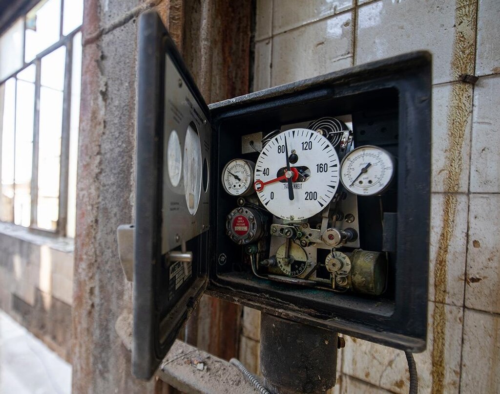 چطور یک بچه پولدار با رفیقش در جنوب تهران کارخانه ساختند؟ | وقتی «قو» آمد، دنبه و پیه از مطبخها رفت | صابونی که به تن آمریکاییها هم خورد!