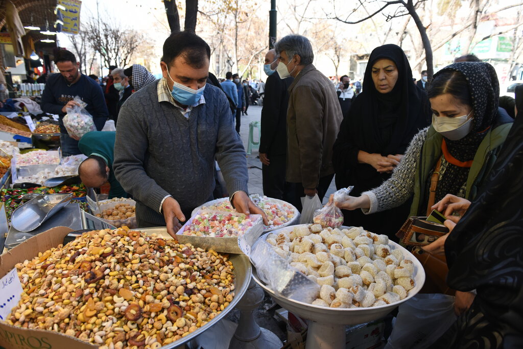 چیپس و پفک جایگزین آجیل شب یلدا | آجیل اقتصادی بازار را داغ می کند؟