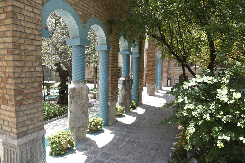 باارزشترین خانه تاریخی دنیا کجاست؟ | از دیوار کاخ خواهر ناصرالدینشاه تا آبنماهای باغ الحمرای اسپانیا | پلاک ۲۵۱ را به خاطر بسپار!