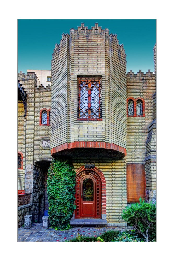 باارزشترین خانه تاریخی دنیا کجاست؟ | از دیوار کاخ خواهر ناصرالدینشاه تا آبنماهای باغ الحمرای اسپانیا | پلاک ۲۵۱ را به خاطر بسپار!