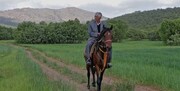 زندگی پیرمردی ناشنوا در کوهستان که صدای طبیعت را می شنود