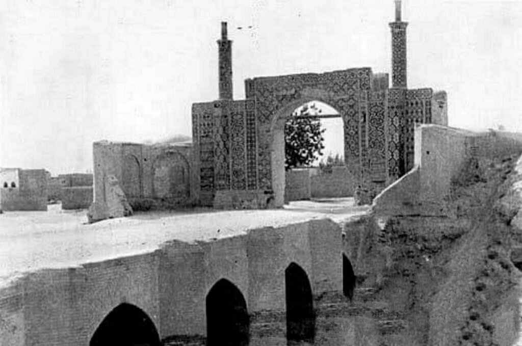 وقتی دروازهبانی شغل پردرآمد پایتخت بود