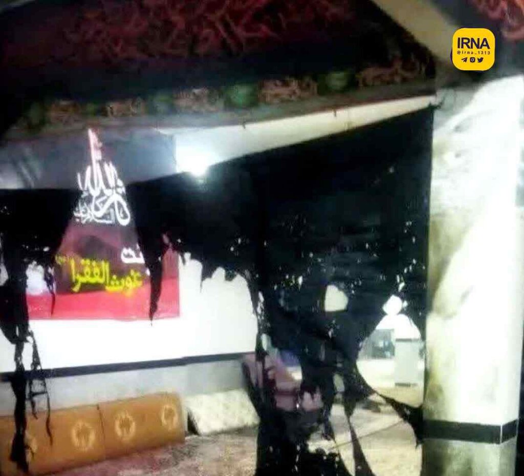 تصاویر | حمله عوامل منافقین به یک مسجد در خرمآباد