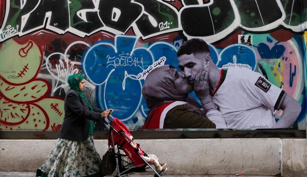 بوسه خبرساز در جام جهانی نقاشی دیواری شد