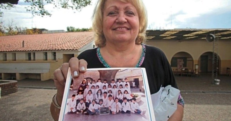 نامه احساسی اولین معلم مسی به ستاره آرژانتینی | هر بار خجالت می کشم ببینمش!