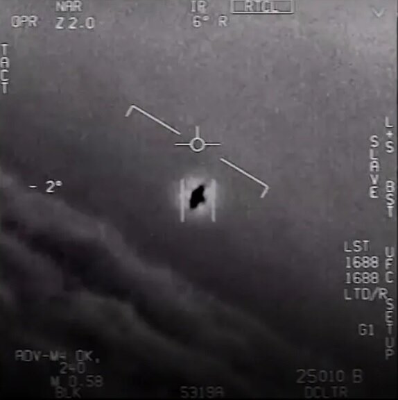 ۴۰۰ گزارش جدید درباره بشقاب پرندهها | از اشیاء ناشناخته آسمانی چه خبر؟