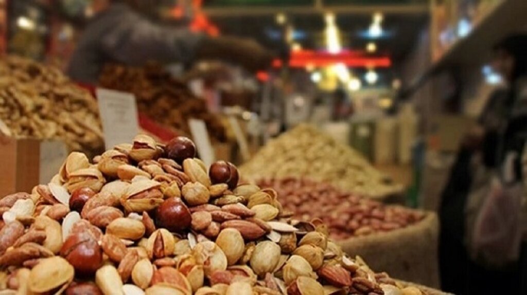 با پول عیدی امسال چه می شود خرید؟ | هزینه خرید میوه، آجیل و شیرینی و لباس و گوشت و مرغ شب عید