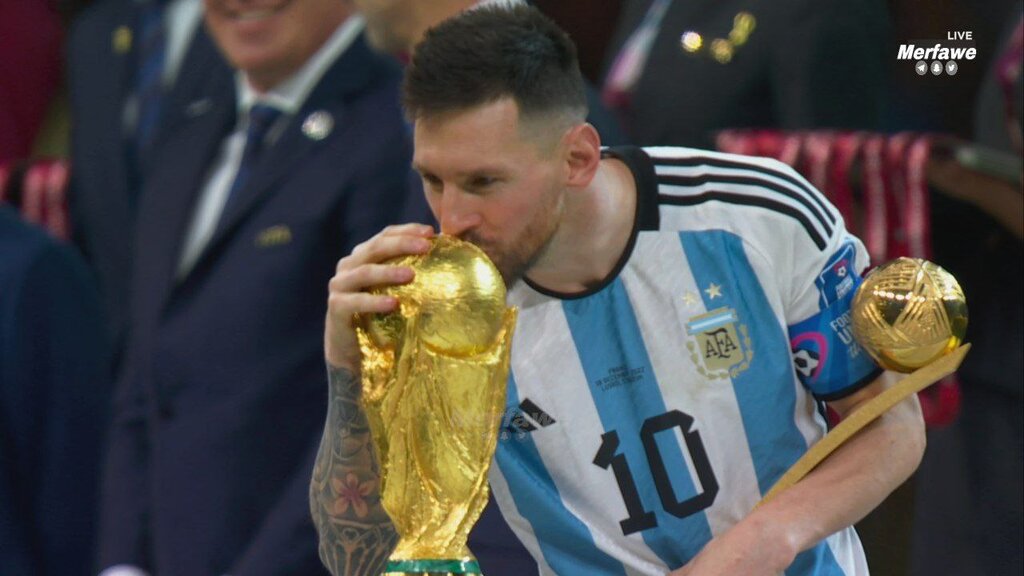 خاص ترین لحظه فینال جام جهانی | این عکس در تاریخ فوتبال جهان ماندگار شد!