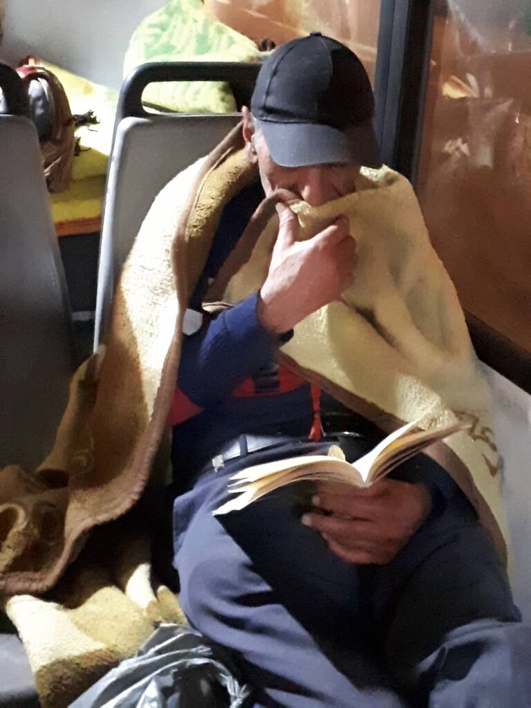 اتوبوسهای سیار، سرپناه شبهای سرد بیخانمانها | آمار فوت معتادان خیابانی بر اثر سرما به صفر رسید