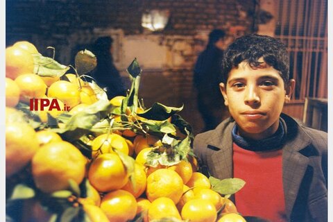 خرید شب یلدا در دهه هفتاد