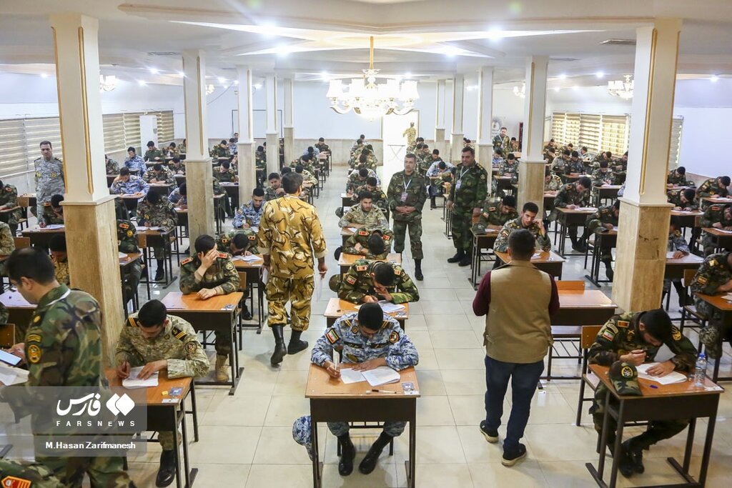 تصاویری متفاوت از رقابت نظامیان در المپیاد علمی