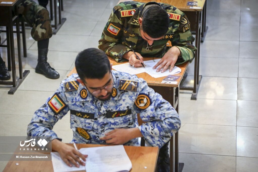 تصاویری متفاوت از رقابت نظامیان در المپیاد علمی