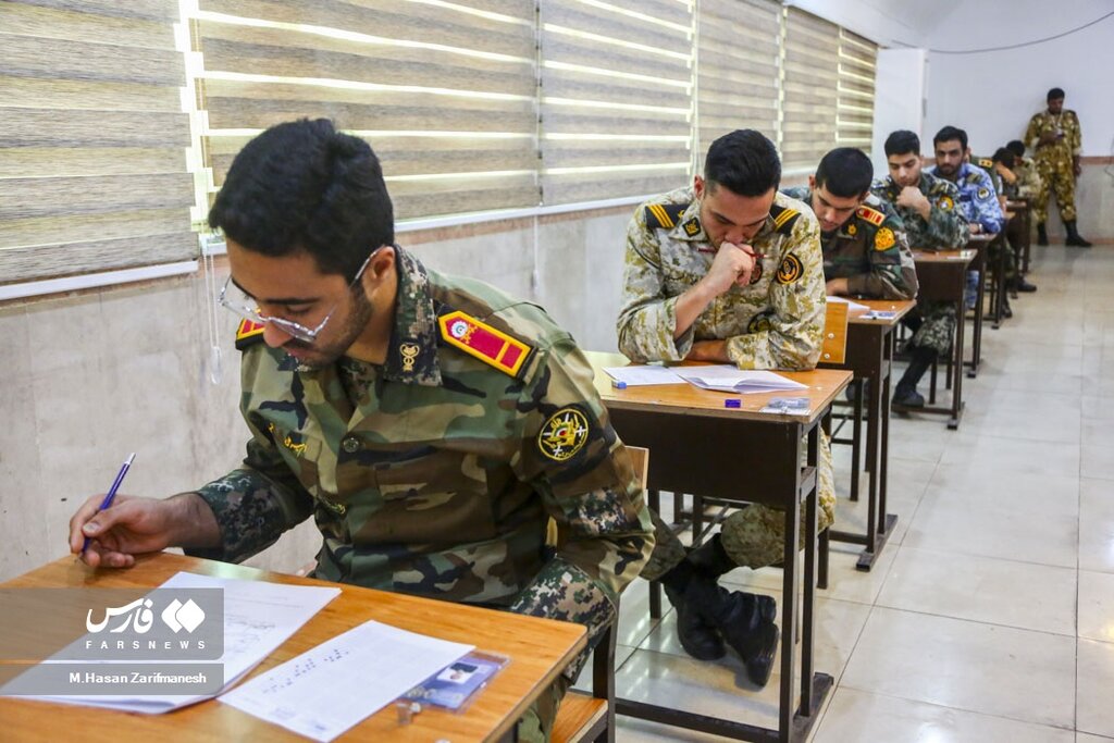 تصاویری متفاوت از رقابت نظامیان در المپیاد علمی