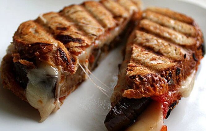 طرز تهیه تست بادمجان و قارچ