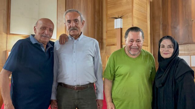 پشت صحنه یک برنامه پرطرفدار | غولهای طنز اینجا برنامه دارند