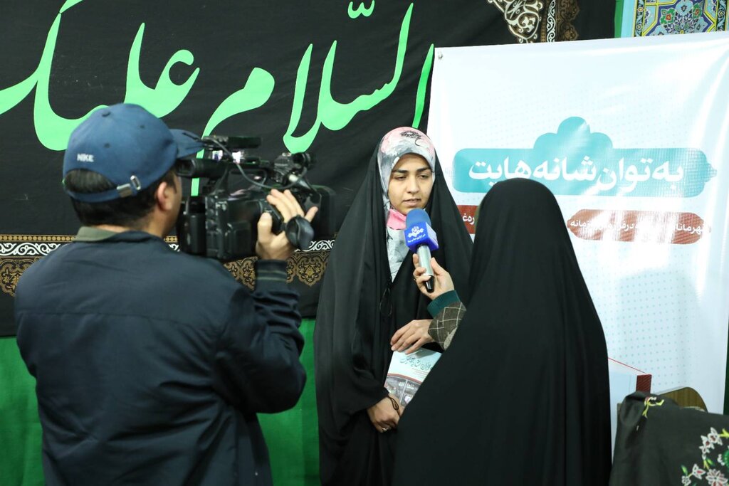 مینا حاجیحبیبزاده، نویسنده کتاب«به توان شانههایت»