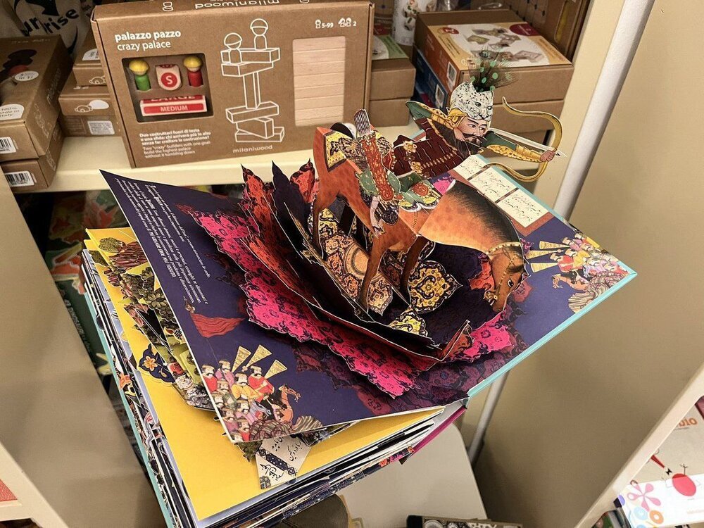 تصاویر ا ایتالیا کودکانش را اینطور به شاهنامه خوانی مشتاق میکند! ؛ابتکار خاص اروپاییها روی داستان های شاهنامه