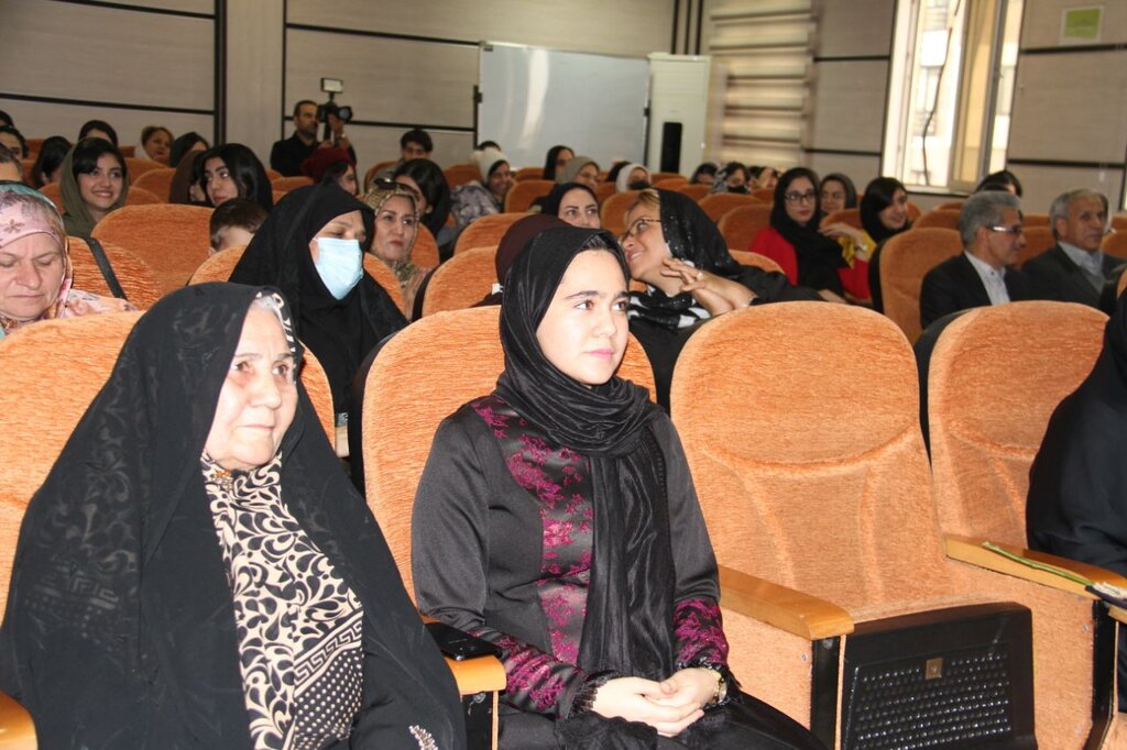 این دختر 17 ساله کارآفرین برتر کشور است