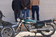 ببینید | خونسردی باورنکردنی دزد موتورسیکلت حین سرقت در شوش خوزستان