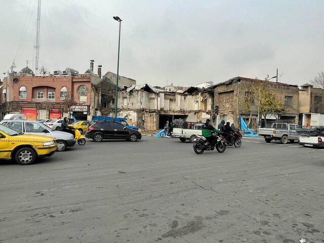 تخریب اولین ساختمان کفش ملی در تهران