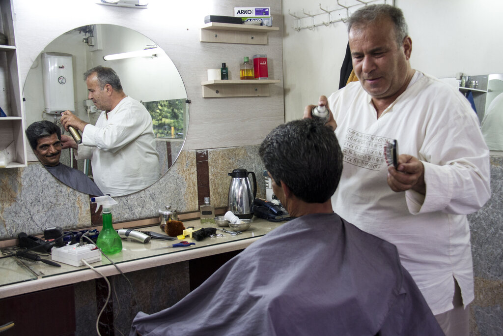 قهرمانمحله | چرا دانشآموز باهوش از دبیرستان البرز اخراج شد؟ | او فقط به یک شرط با آدمهای معتاد رفیق میشود؛ یا علی بگو!