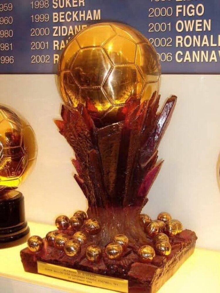 عکس | چشمک «سوپر توپ طلا» به لیونل مسی | حسرت رونالدو با تصمیم مهم فرانس فوتبال