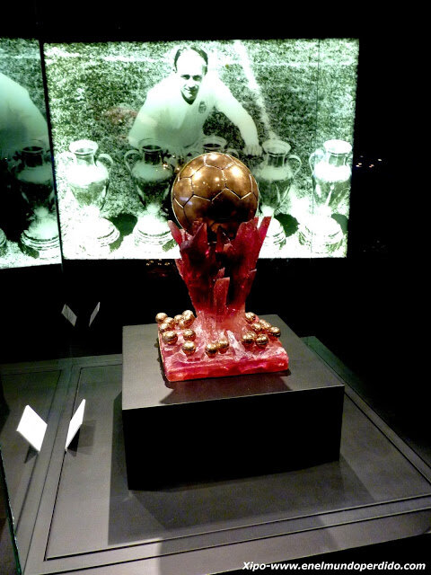 عکس | چشمک «سوپر توپ طلا» به لیونل مسی | حسرت رونالدو با تصمیم مهم فرانس فوتبال