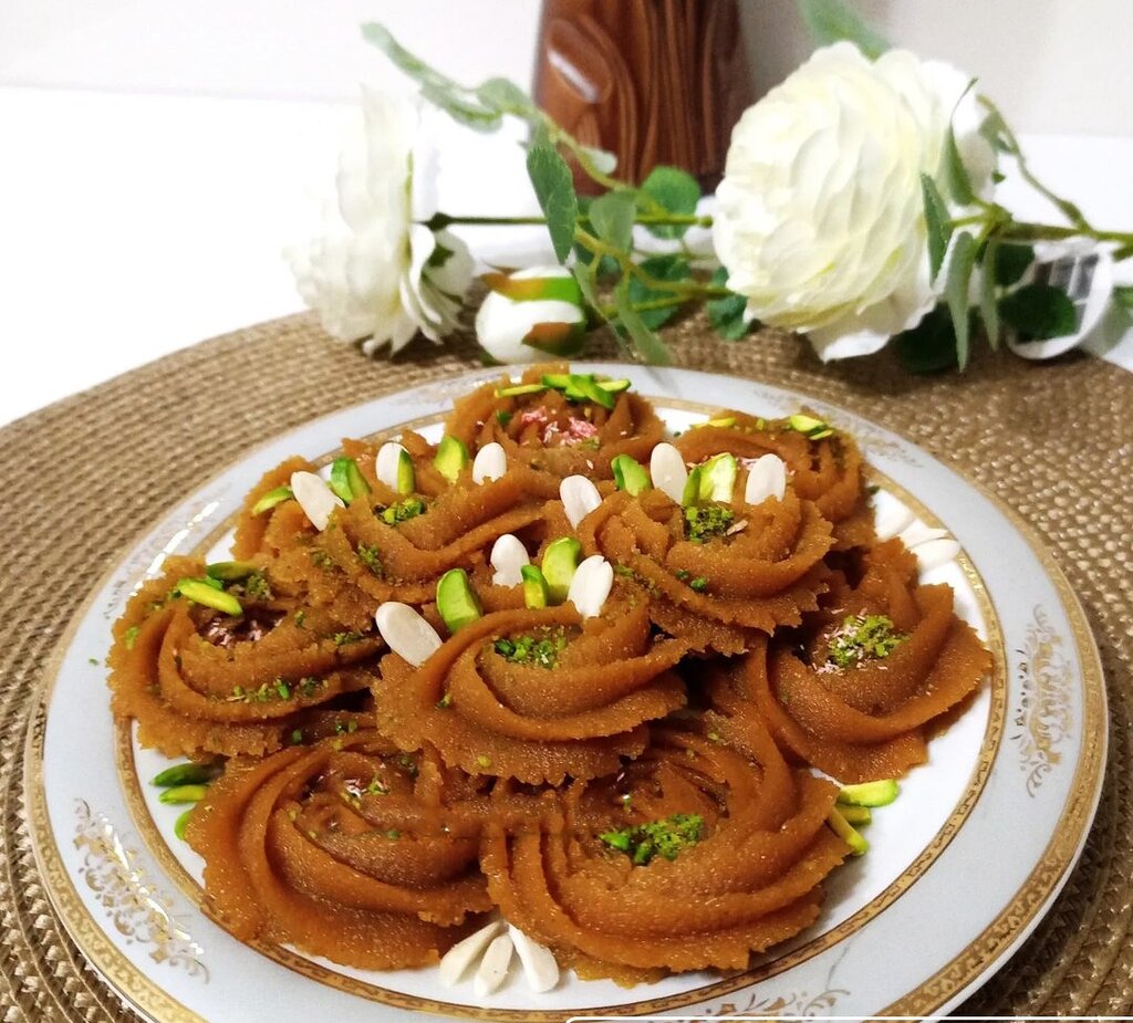 بدون آرد در ۱۵ دقیقه حلوای فوری درست کنید