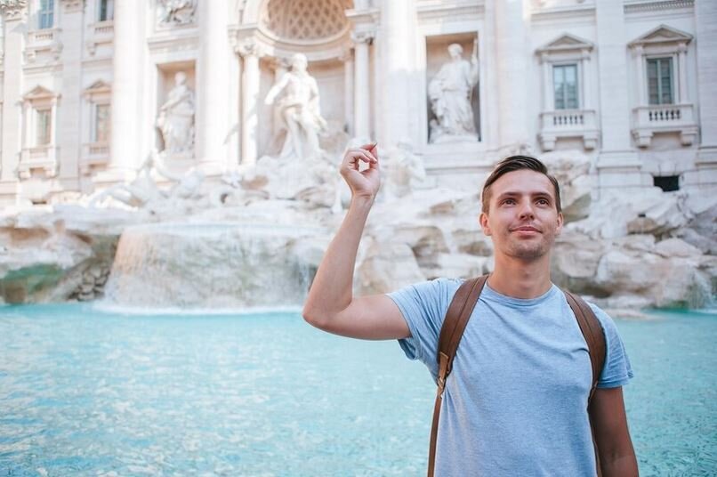 تصاویر | درآمد ۶۹ میلیاردی مشهورترین فواره | سکه بیندازید تا به این شهر برگردید