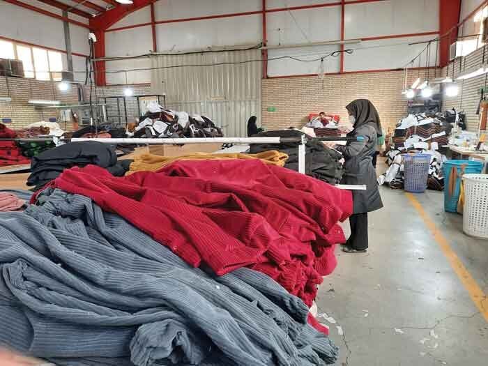 قهرمانمحله | بانویی که برای رهایی زندانیان اعتبارش را گرو گذاشته است | این کارگاه را زنان زندانی اداره میکنند