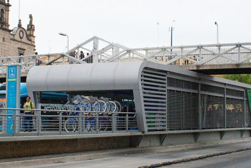 مجهزترین ایستگاهای بی آر تی در شهرهای دنیا | این ایستگاهها چه ویژگیهایی دارند؟