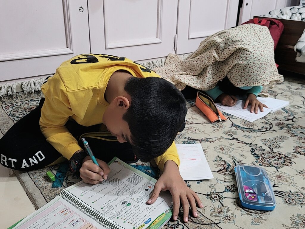 تصاویر زوج طلبه با ۴ فرزند و متفاوتترین مهریه | داشتن خواهر خوب است ولی کاش بچه بعدی برادر باشد