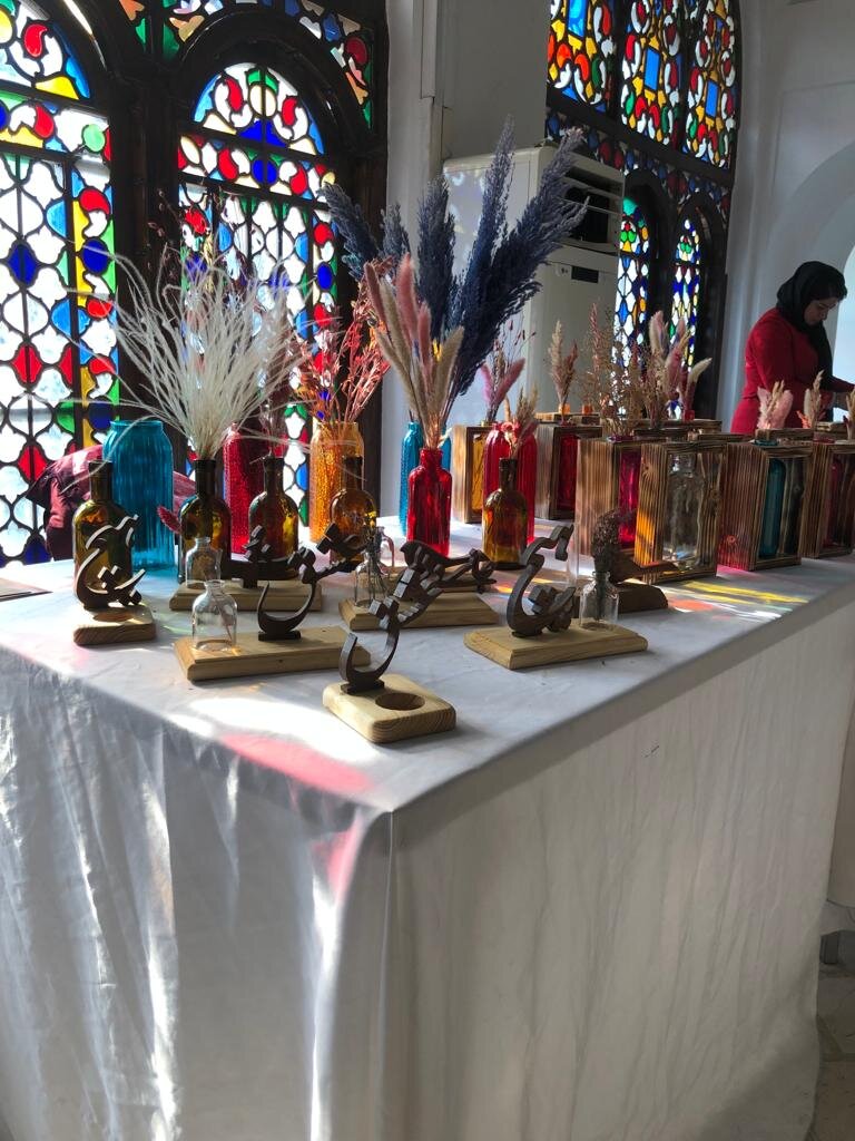 صنایع دستی بانوان خودسرپرست در عمارت کاظمی