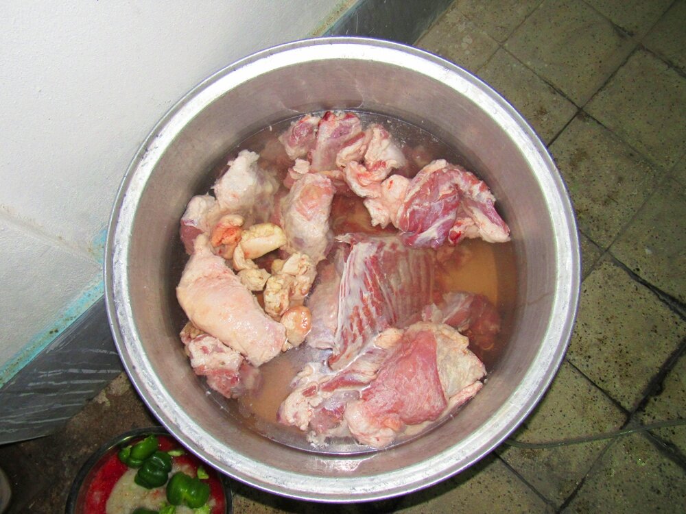 هنوز بوی خوش آبگوشت عقیقه در کوچهباغهای کن میپیچد