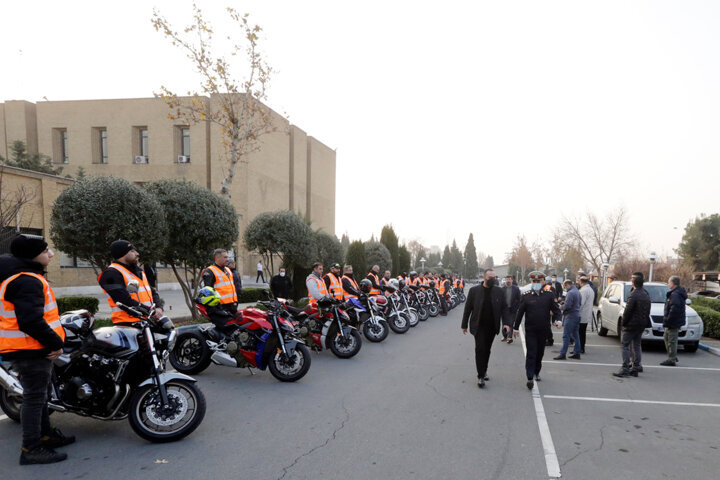 عکس | چند هزار موتورسوار برای حاج قاسم به سمت کرمان حرکت کردند