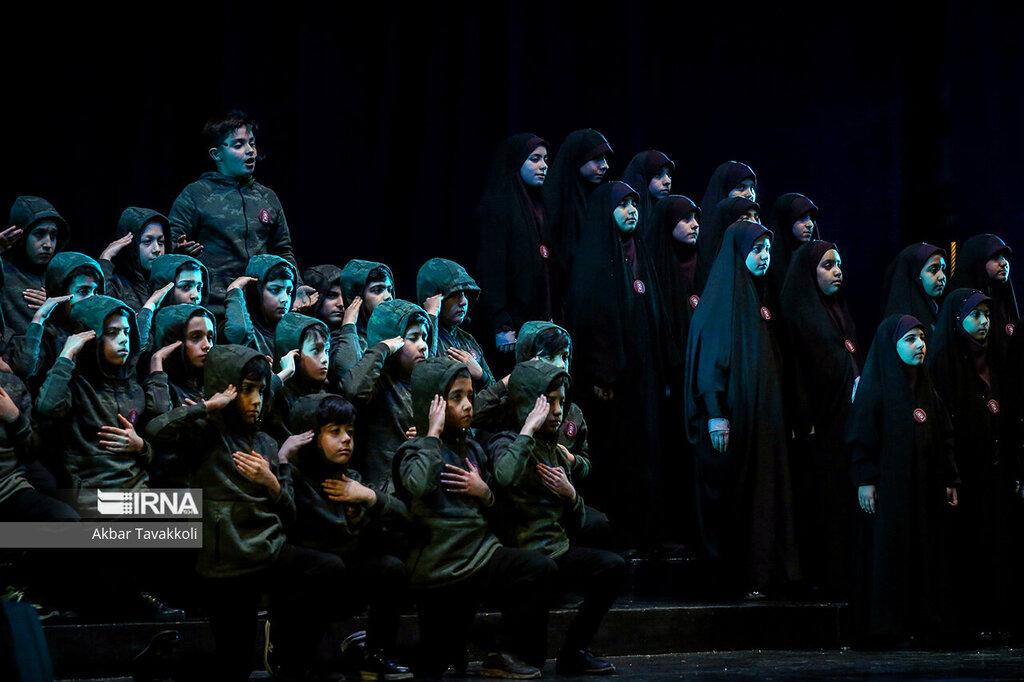 تصاویر ا دختر و پسر شهید سردار سلیمانی در روایت سرباز