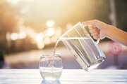 دوست ندارید ۸ لیوان آب بنوشید این مطلب را بخوانید | ۱۰ راهکار برای تامین آب روزانه بدن